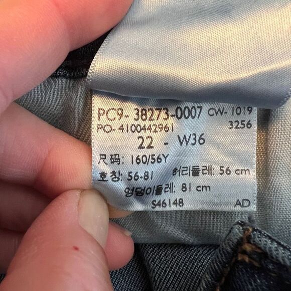 Levi’s Signature Modern Shorts Medium Wash Denim - 22 - New - Picture 10 of 11